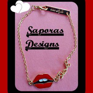 Gold Tone Sexy Lips / Love Bracelet For Teens